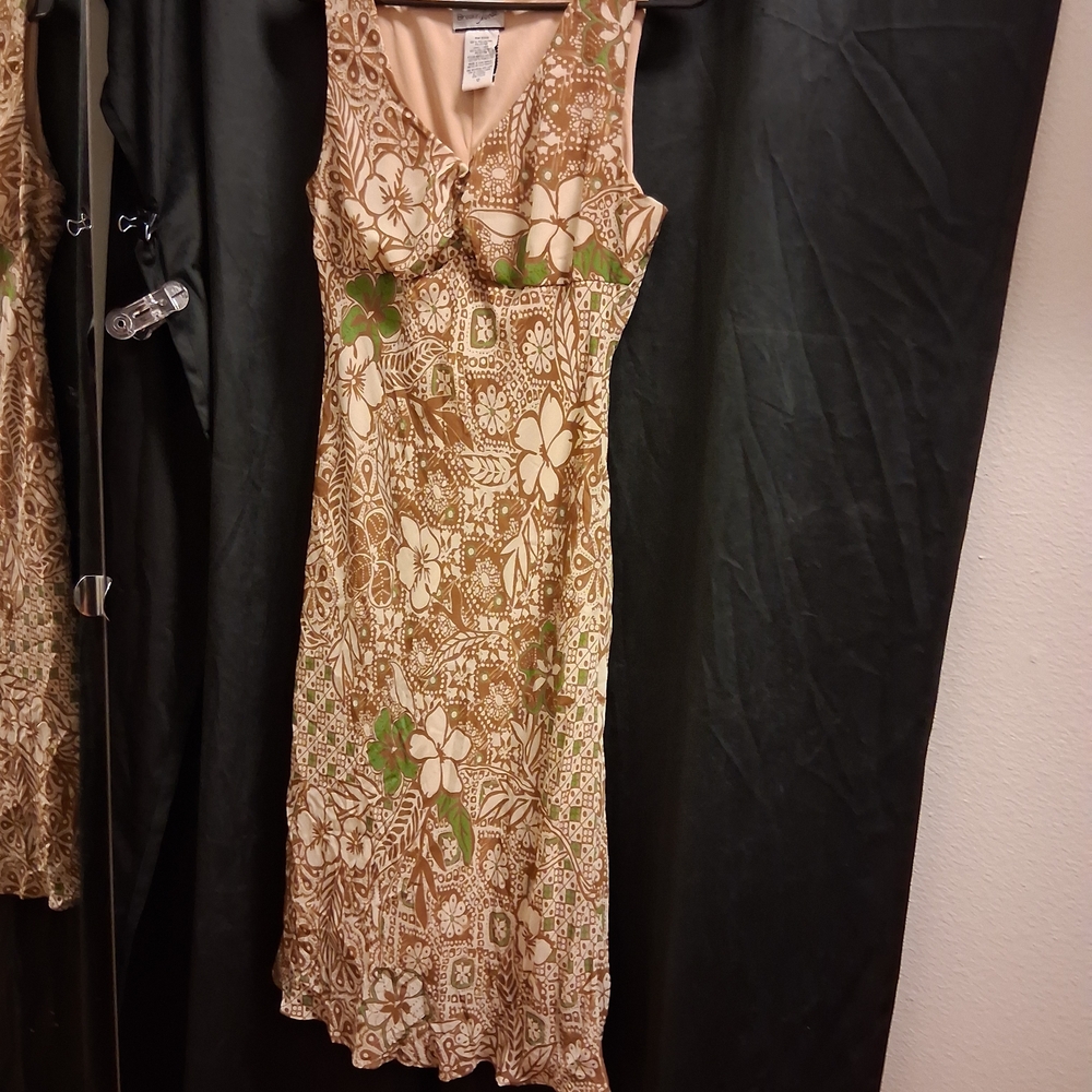 Elegant Floral Midi Dress in Brown and Green
